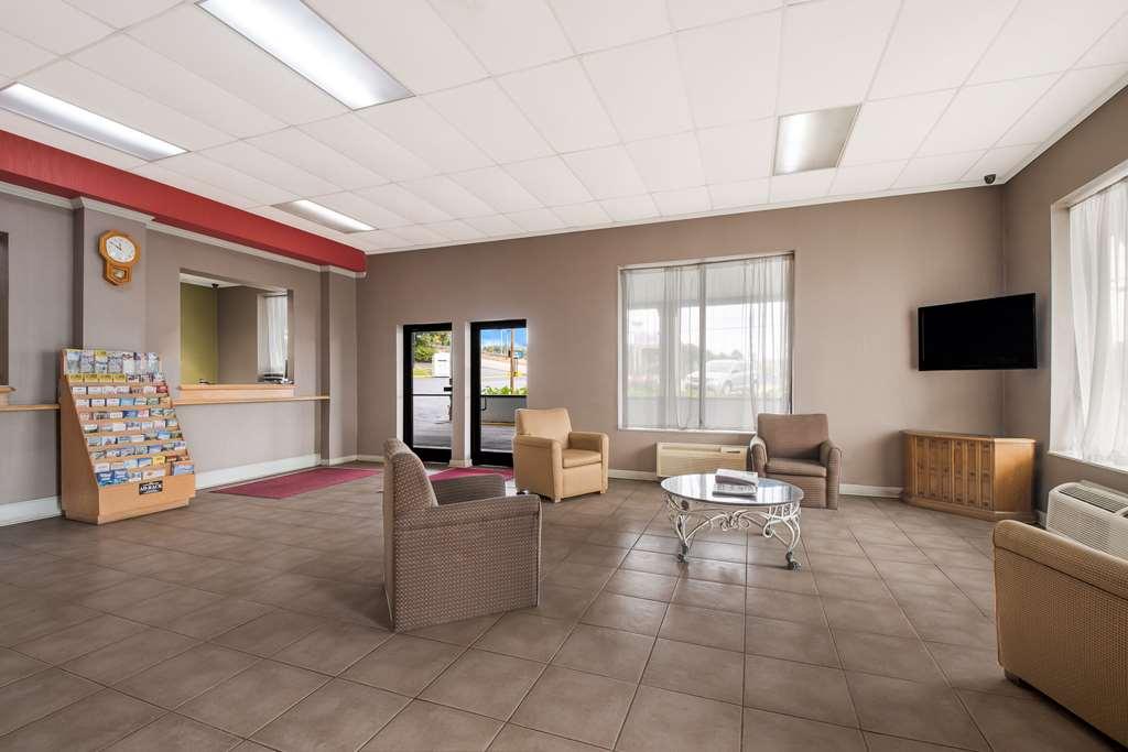 Suburban Studios Cleveland Tn I-75 Interior foto